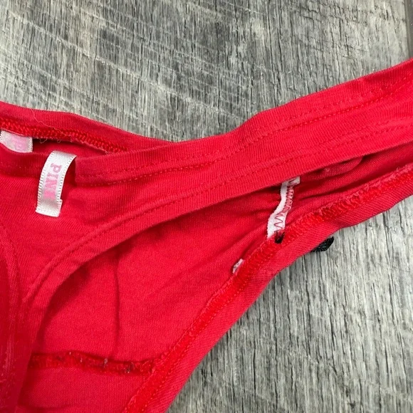 VS Red Love‎ Pink Thong - Picture 9 of 12